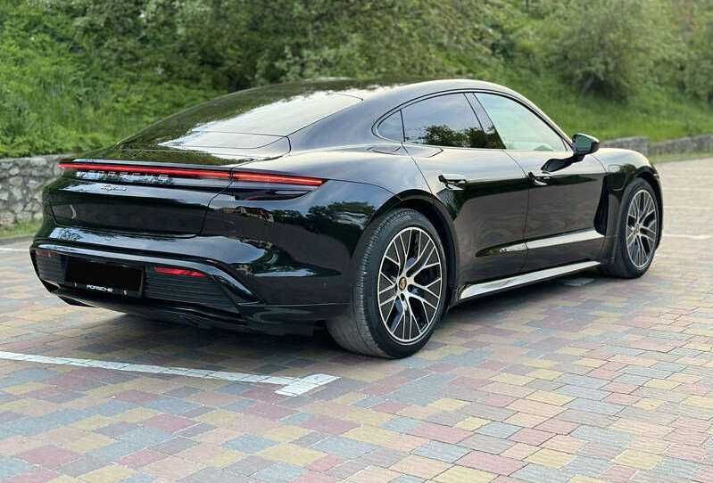 2023 Porsche Taycan