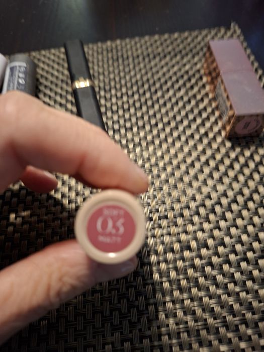 Zestaw pomadek do ust i błyszczyków
