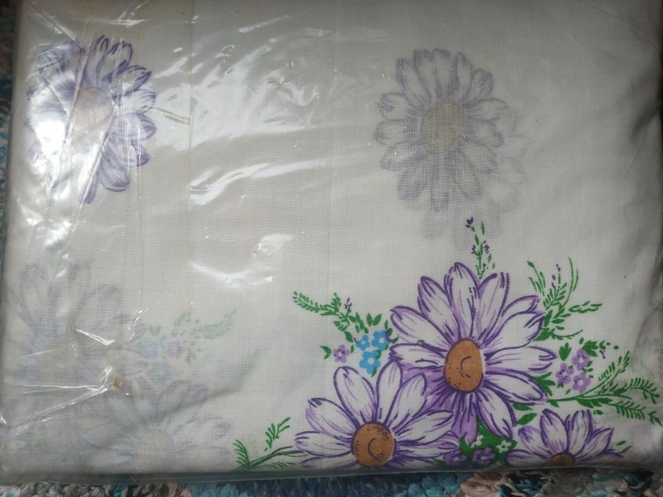 Білизна нова. Комплект бязевий полуторний.