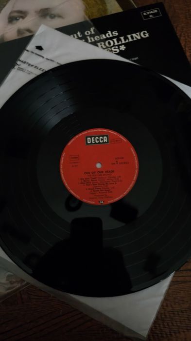 Pink Floyd 
Rolling Stones 
David Bowie 

 Capas e discos muito bom es