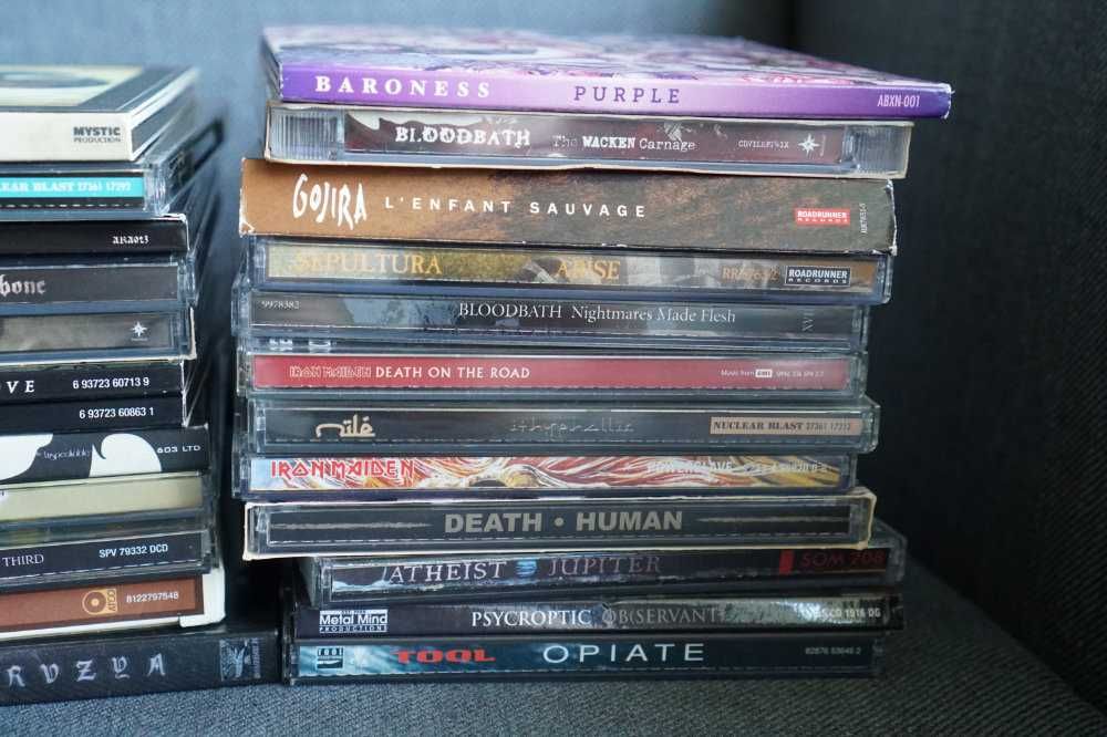Kompakty z muzyką metal, rock, prog