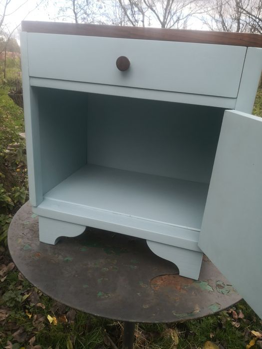 Szafka nocna po renowacji