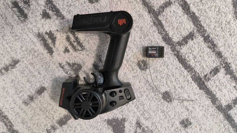 Aparatura Spektrum DX2E AVC + odbiornik SR6000 AVC