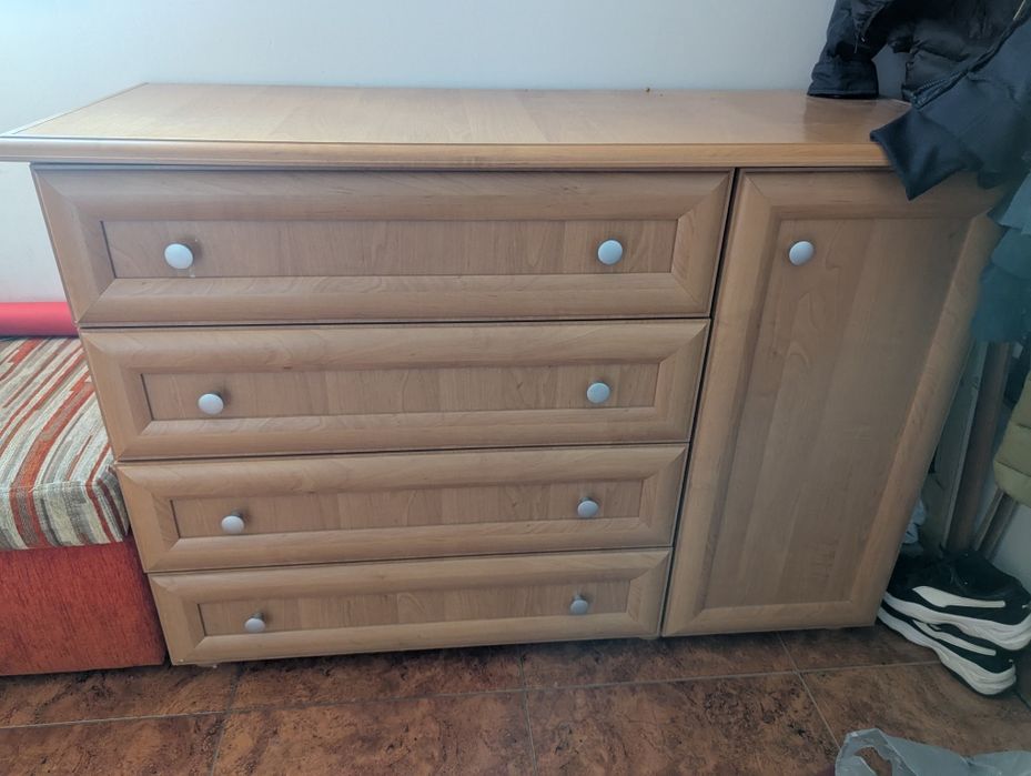 Zestaw mebli na przedpokuj