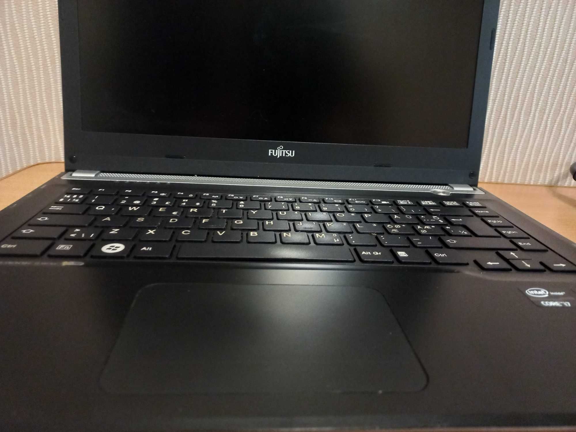 Ноутбук Fujitsu lifebook uh572 13.3" i7 3517