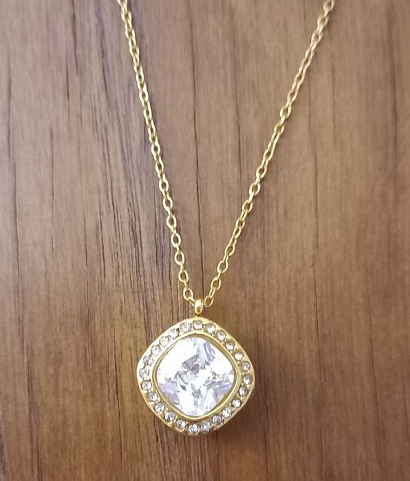 OFERTA PARA NATAL - Conjunto de Fio em Aço + Brincos - Novos