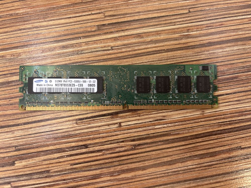 Pamięć Ram DDR2 1gb i 512 mb