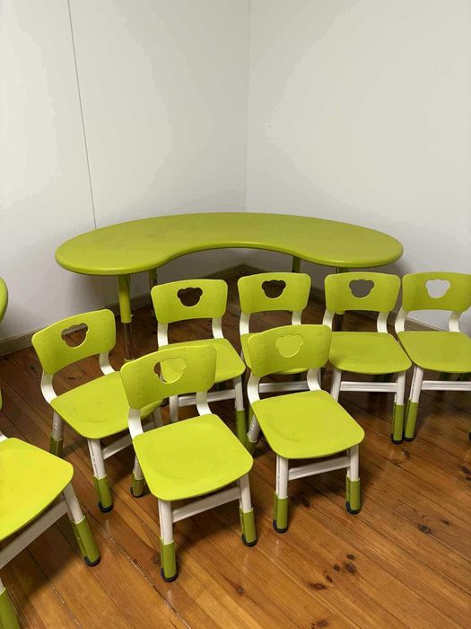 sprzedam stoliki i krzesełka oraz leżaki do żłobka/przedszkola