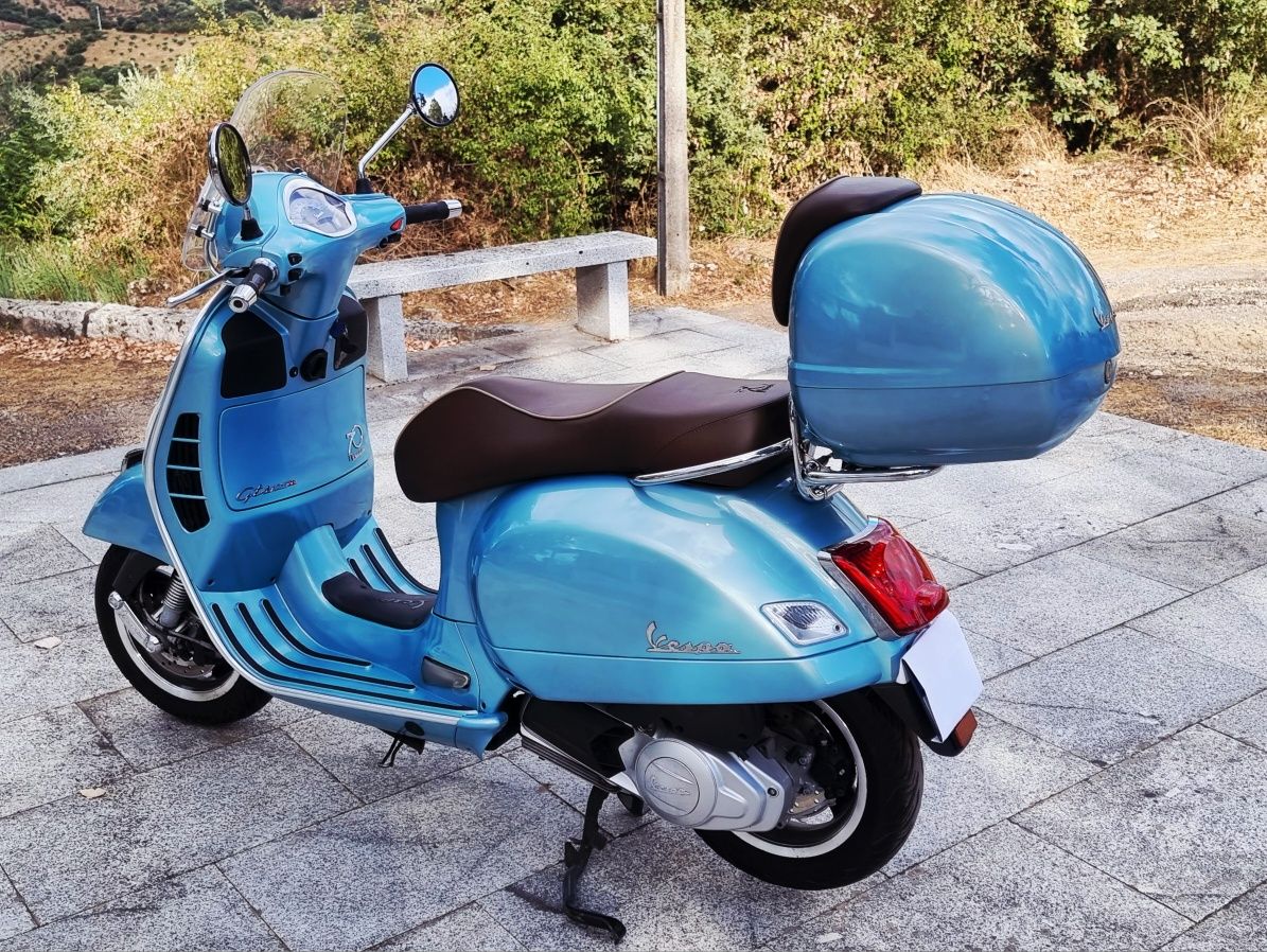 Vespa GTS 125 70°Aniversário