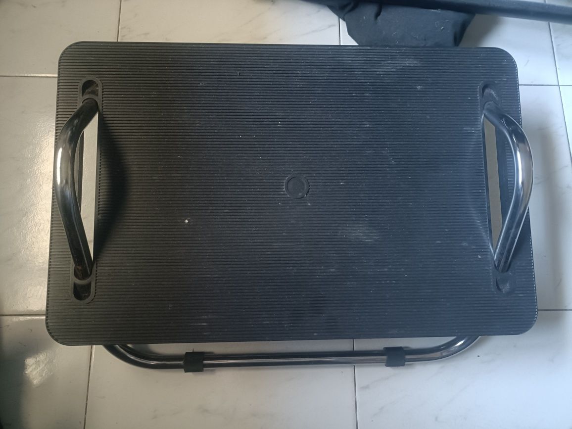 Vende-se base para pés