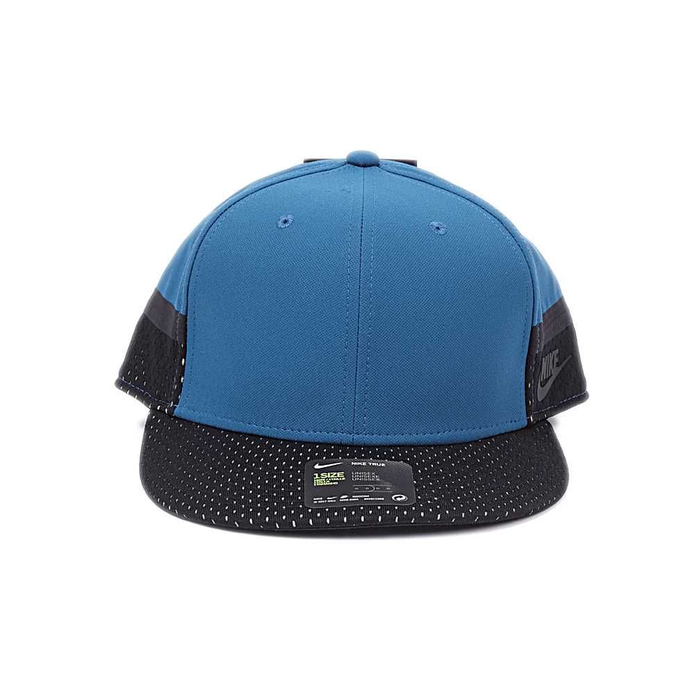 Кепка NIKE Tech True TAPERED One SNAPBACK Training