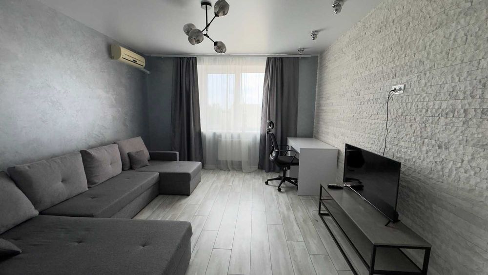 Новая 2 ком. квартира на Алексеевке, 2 мин. метро Перемоги