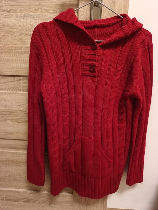 Damski czerwony sweter z kapturem i kieszonką w rozmiarze M/L
