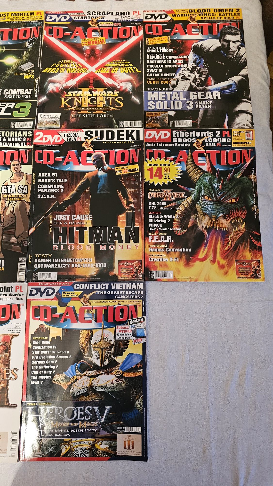 Sprzedam cały rocznik Cd-action z 2005 roku . 13 numerów .