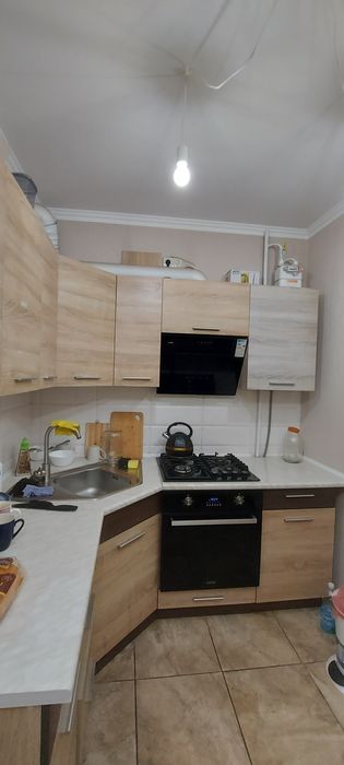 Продаєтся 3х.к Апрельская