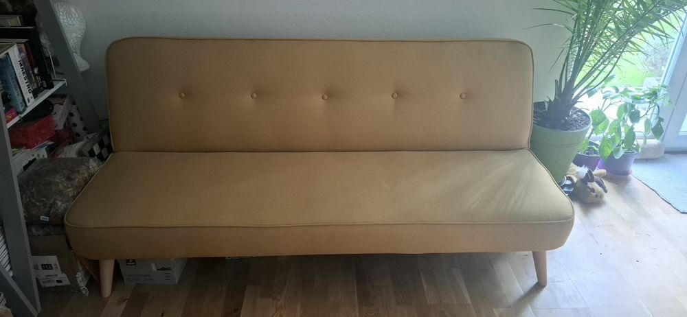 Kanapa, sofa, sofka na nóżkach rozkładana