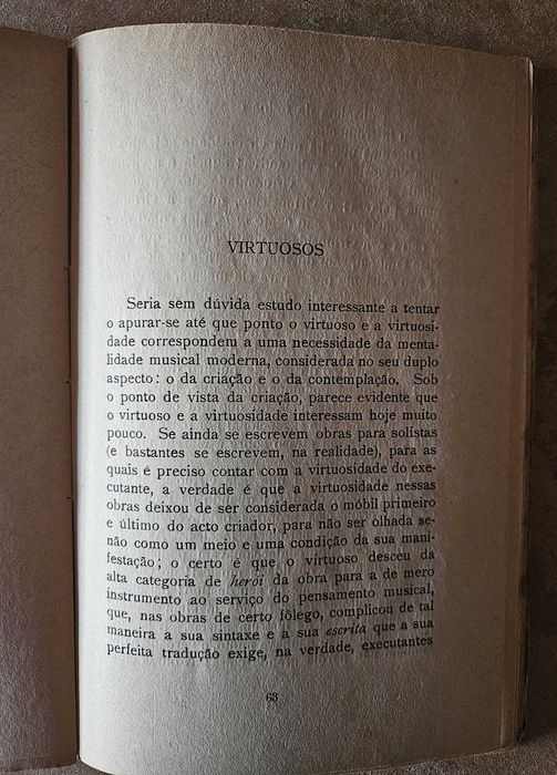 Livro antigo - Reflexões Sobre a Música - Fernando Lopes Graça