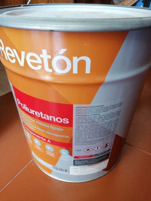 Revetón poliuretanos 16 L pavimento anti derrapante.