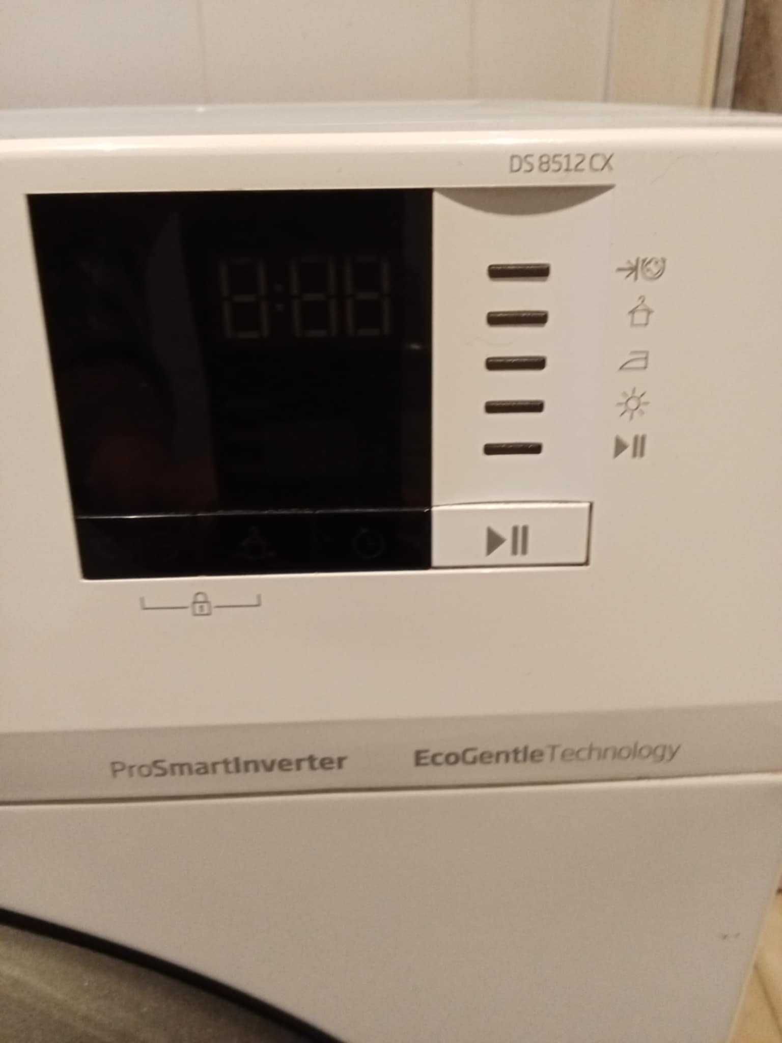 Máquina de secar roupa. Beko