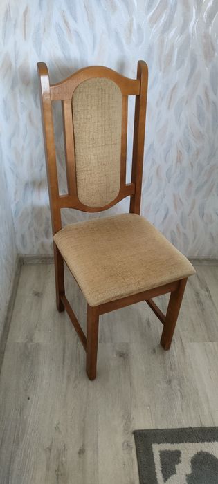 Rozkładany stół+ 6 krzeseł