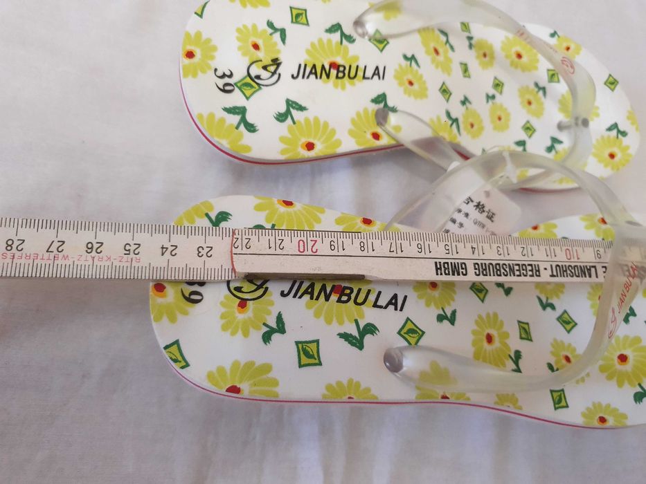 Продам новые оригинальные женские шлепки Jianbulai.