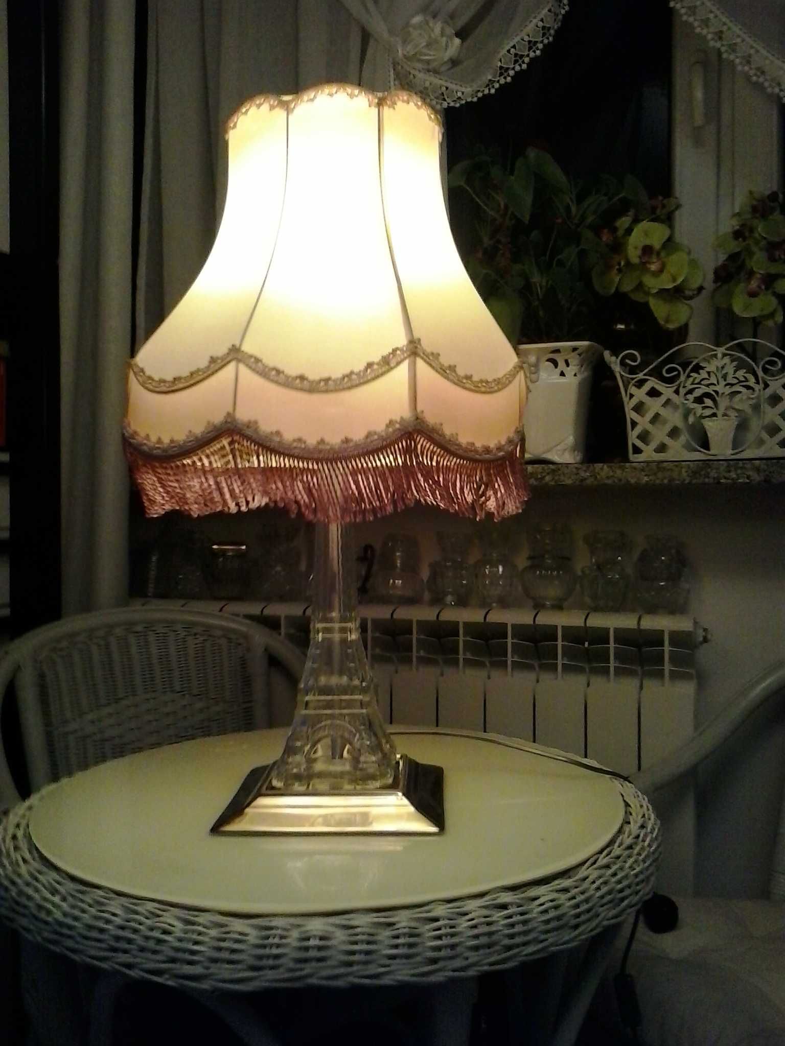 Stylowa lampa stołowa retro