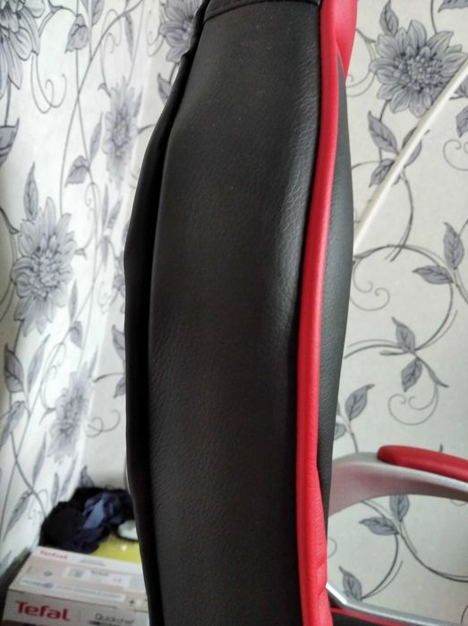 Крісло офісне. Стан відмінний.