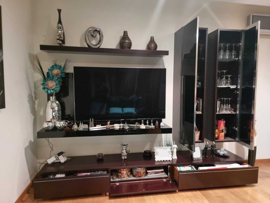 Conjunto completo mobília para sala e TV - MADEIRA WENGUÉ - La Sénia