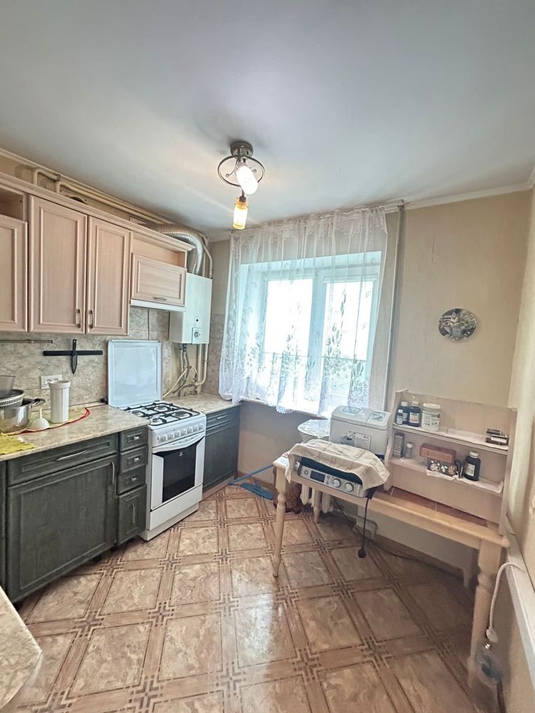 Продается 3-к квартира по ул. Леваневцев