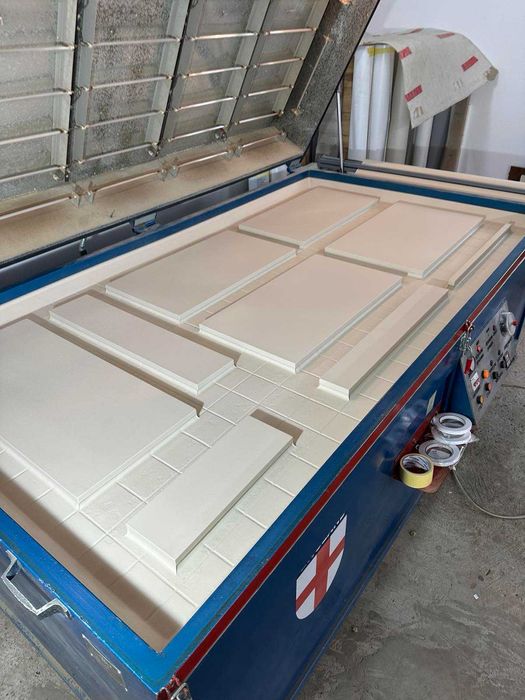 Вакуумний прес для ламінування фасадів