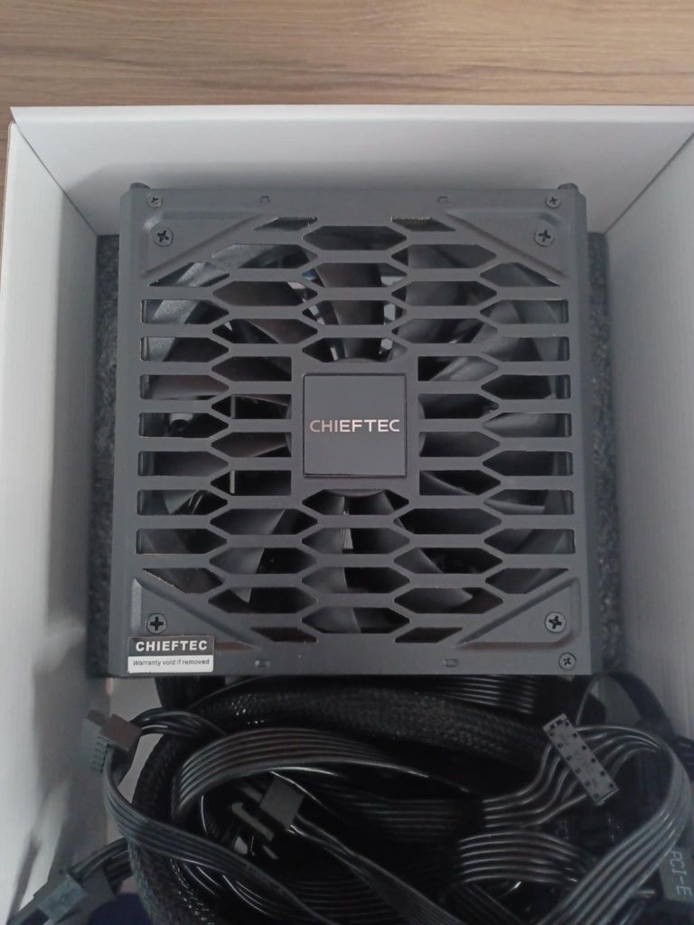 Chieftec vega 750W