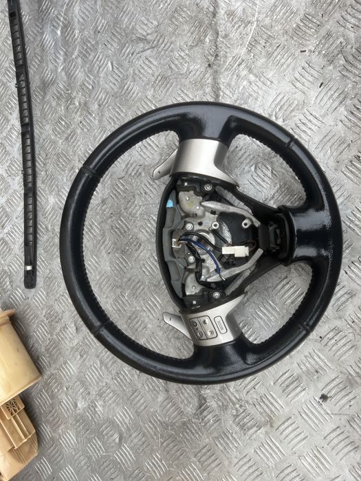Руль Тойота королла 08год toyota corolla e140 e150