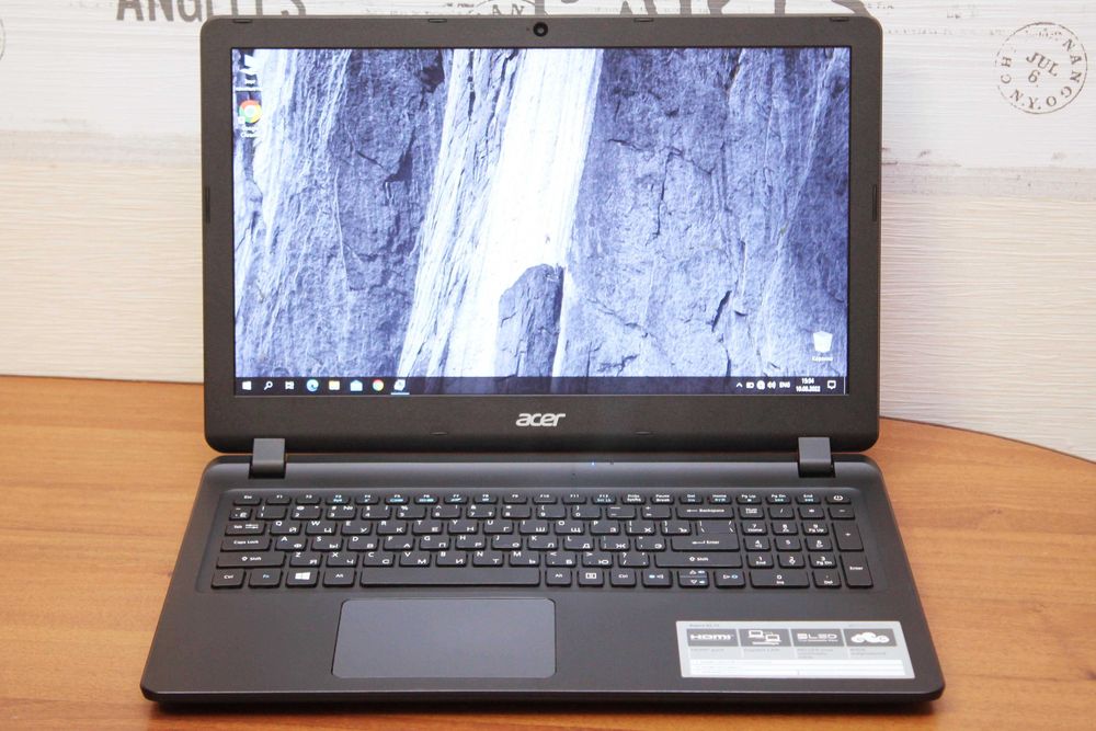 Ноутбук Acer Aspire ES1-533/4 ядра N4200/8GB ОЗУ/SSD на 256/АКБ 2год!