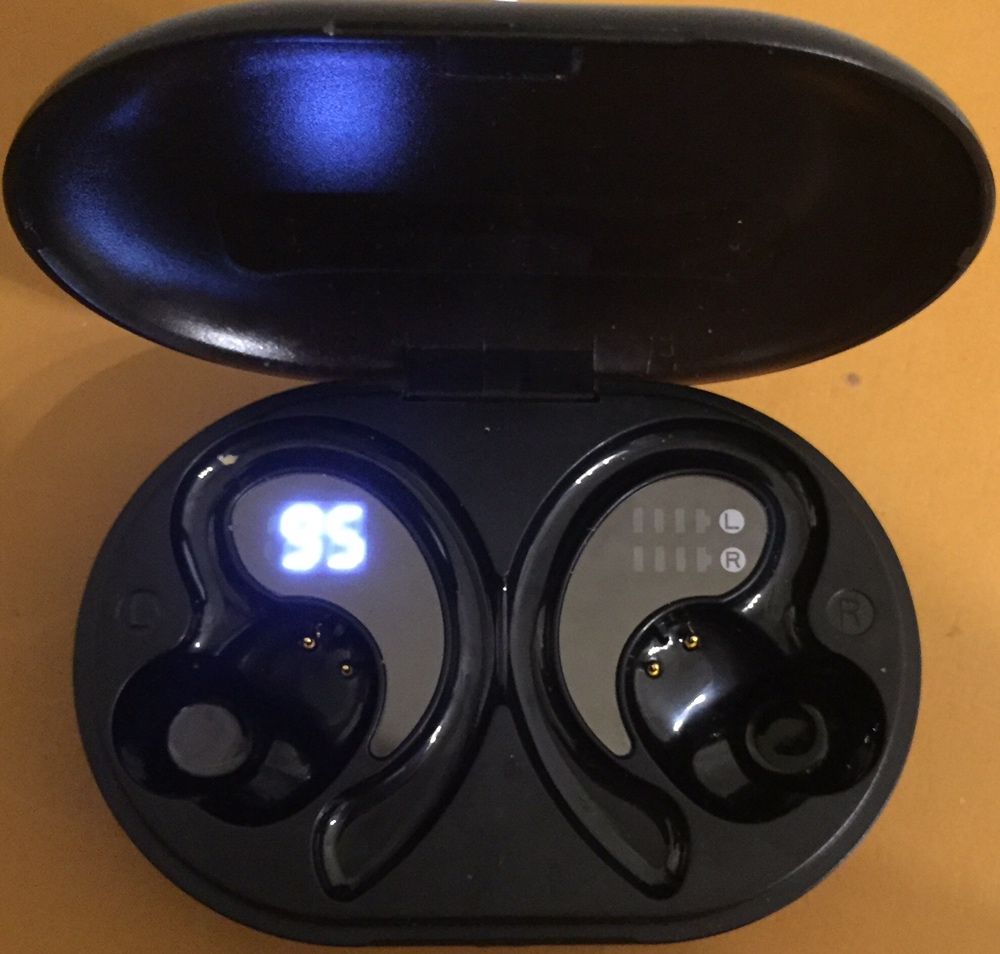 True wireless earbuds Q 38, база для наушников