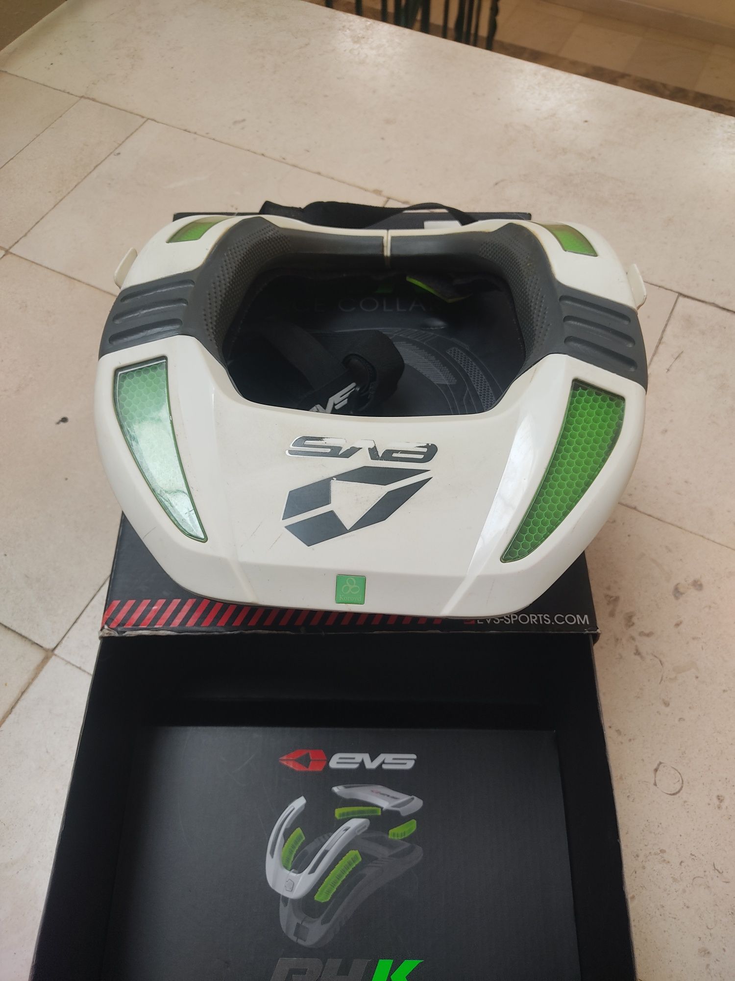 Neck brace Evs R4K