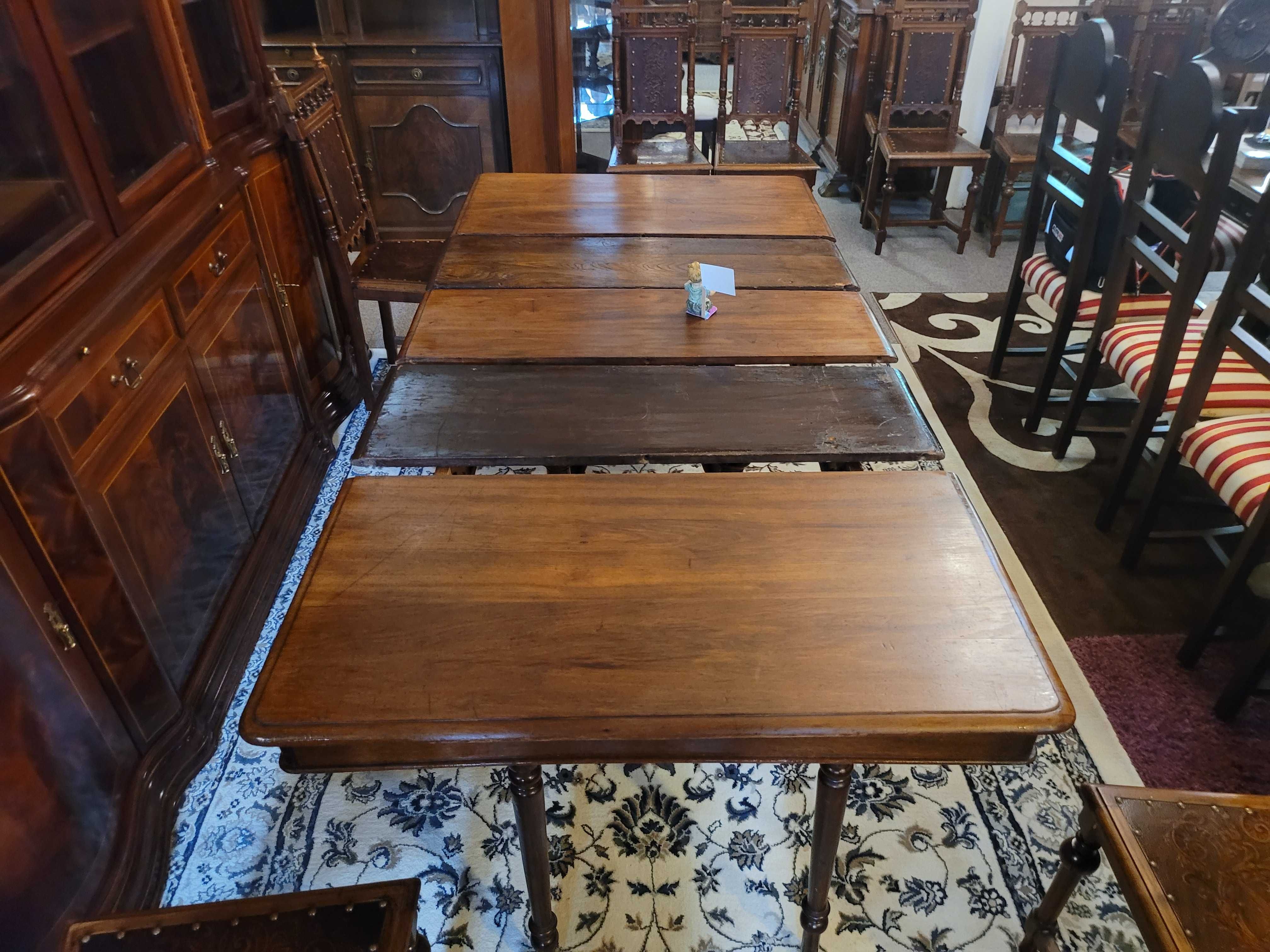 Mesa muito antiga em madeira maciça - extensível - Só a m