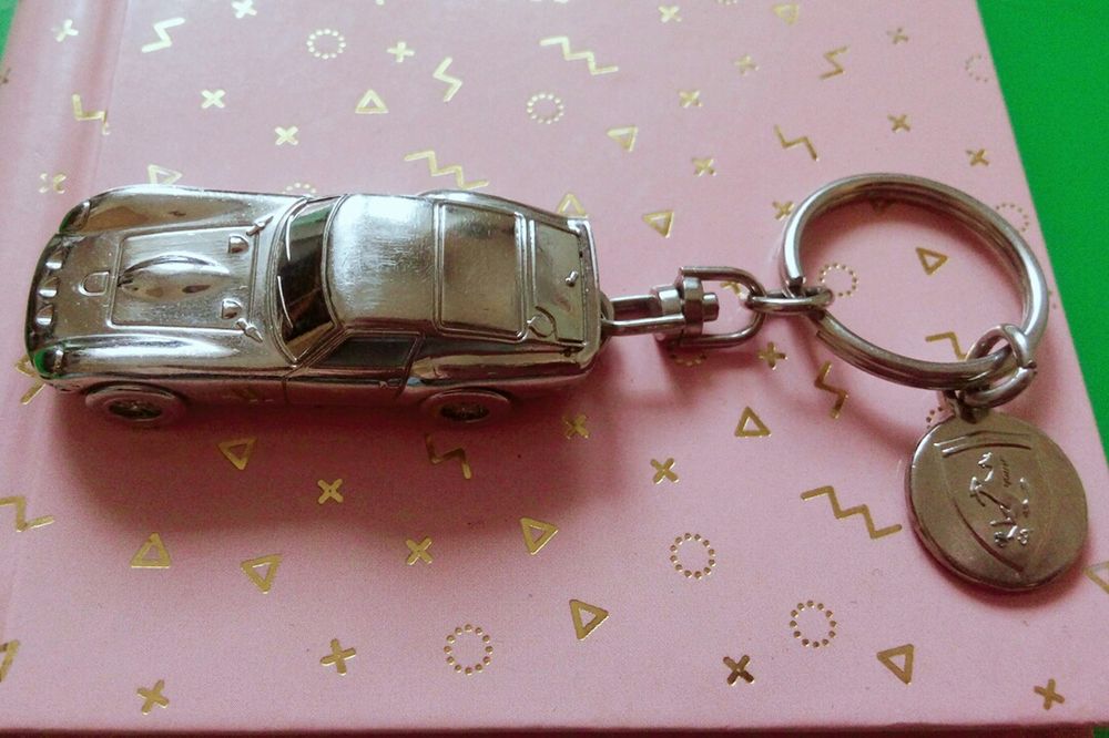 Srebrny brelok FERRARI 250 GTO, produced under license of ferrari