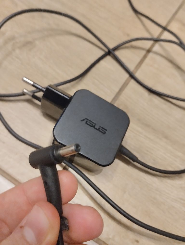 Laptop ASUS dobry stan