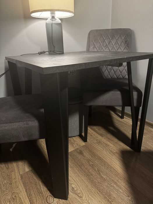 Stòł ADEO - kwadratowy rozkładany, w kolorze ciemnego betonu