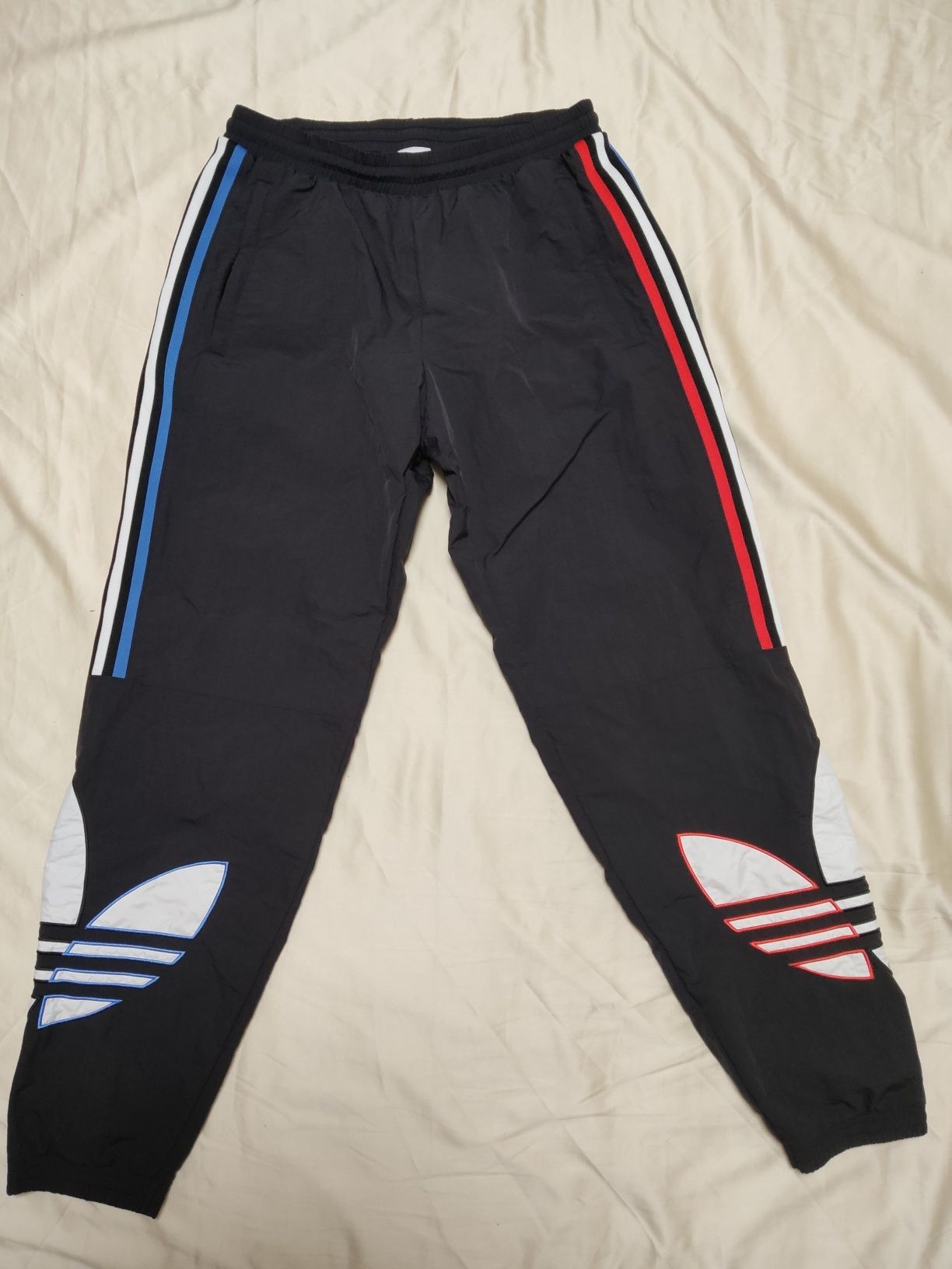 Штани Adidas Adicolor Tricolor Originals Black GN3577