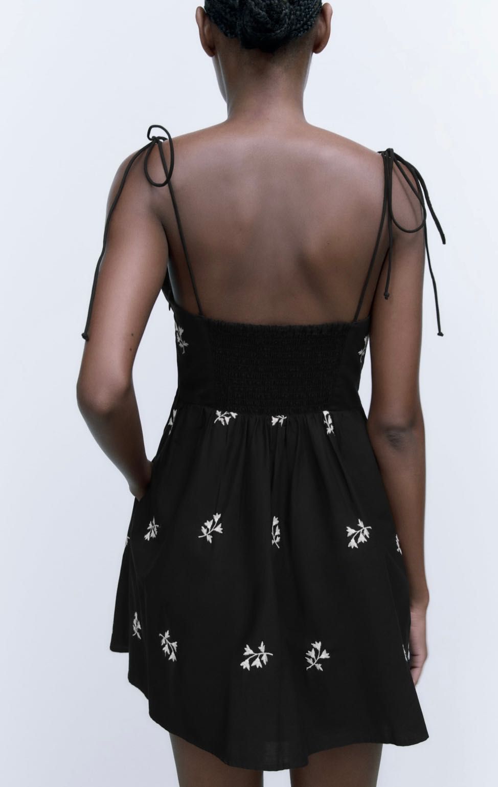 Sukienka Zara popelinowa rozkloszowana haftowana rozmiar S