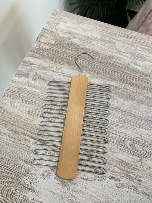 Conjunto de 34 cabides anti derrapante a + acessório