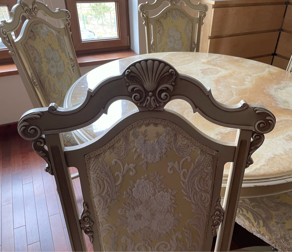 Francuski stylowy stół z marmurowym blatem + 6 krzeseł