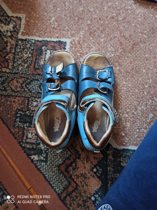 Шкіряне ортопедичне взуття.