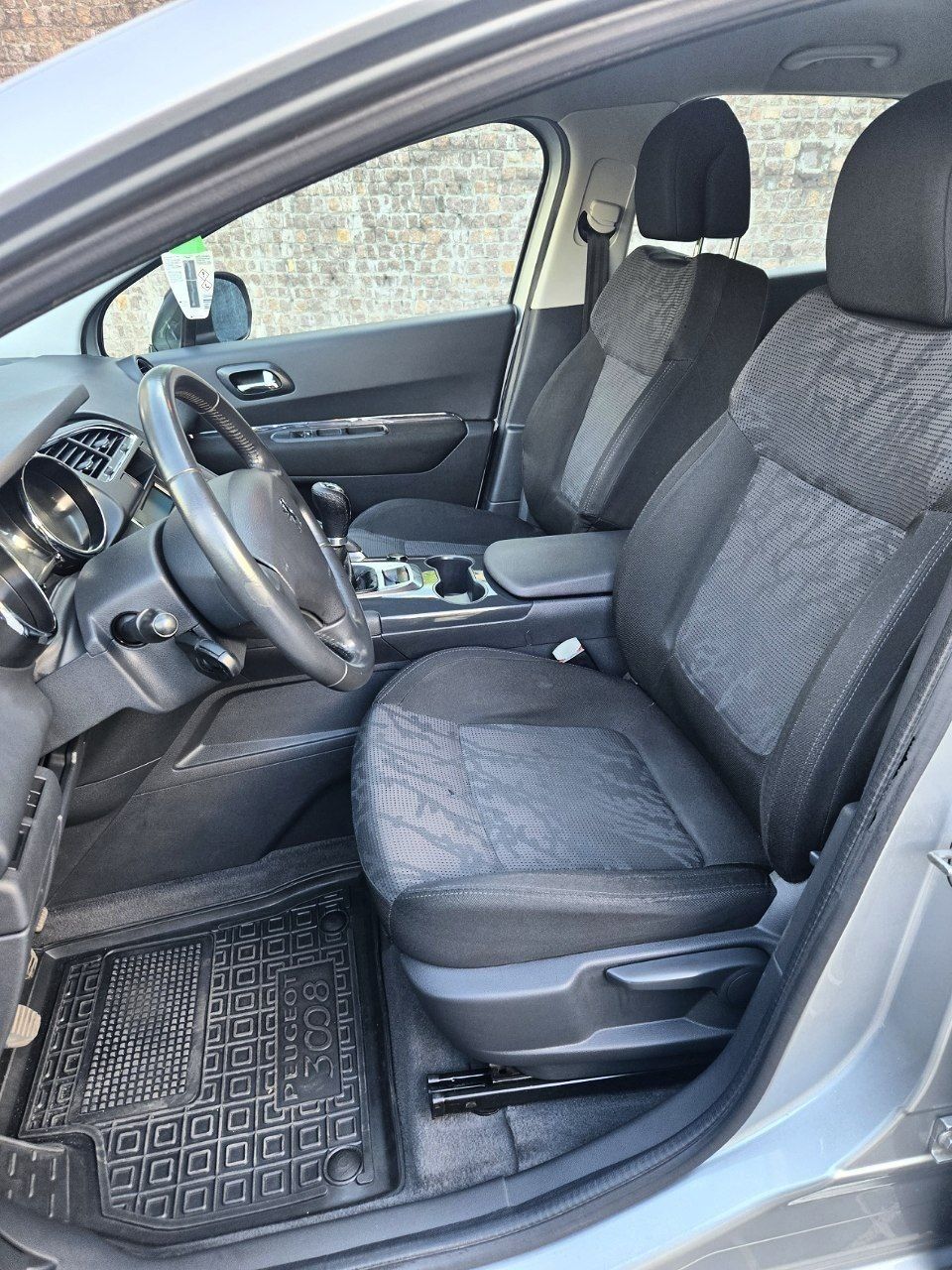 Продам Пежо 3008 1.6 MPI