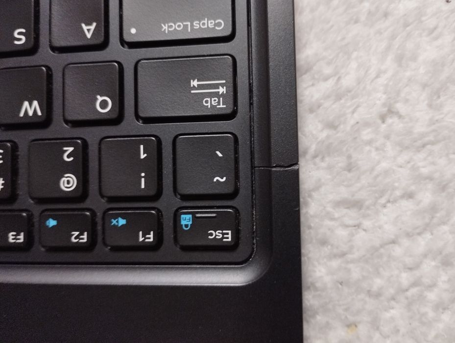 Ноутбук Dell 5580 HD i7-7820HQ/8gb DDR4/SSD 256gb/nVidia940mx