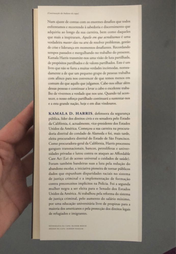 Livro “Aquilo em que acreditamos” de Kamala Harris.