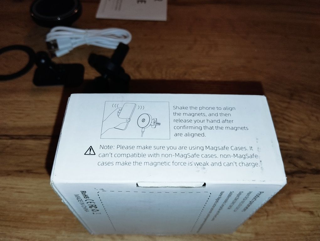 Uchwyt magnetyczny na telefon