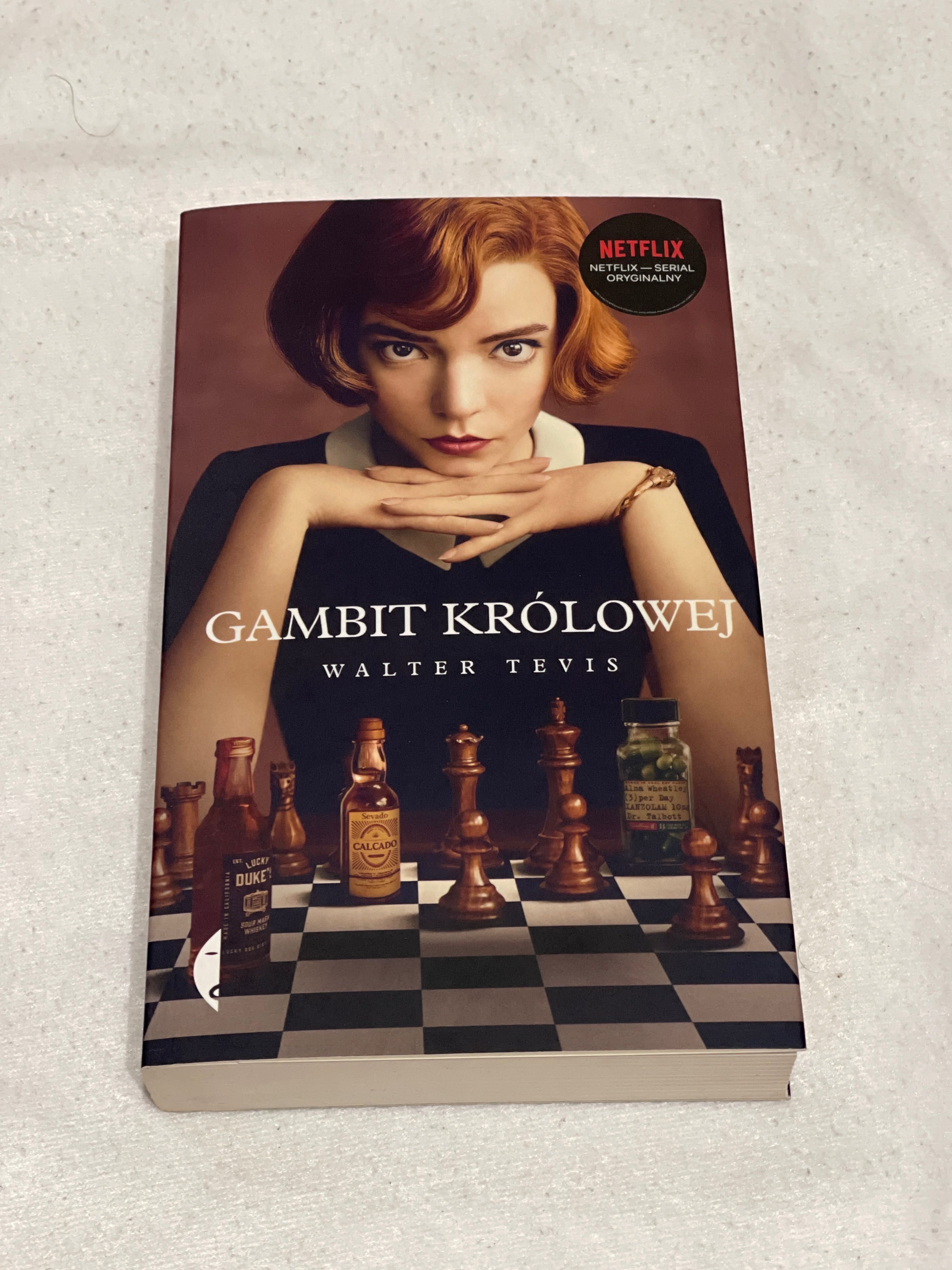 Gambit królowej - Tevia