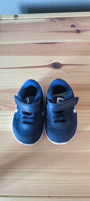 Nike Revolution 3 18,5 11,7cm